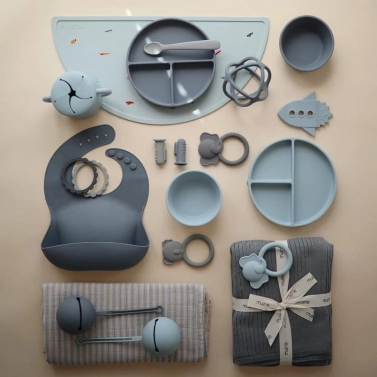 Etui na Smoczek Kula Ball Powder Blue Mushie