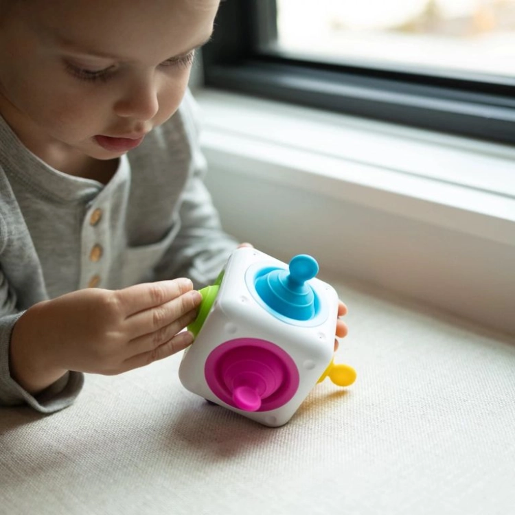 Zabawka Sensoryczna Sensokostka Tugl  - Fat Brain Toy
