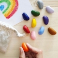 Kredki Woskowe 8 Kolorów dla Dzieci Crayon Rocks w Bawełnianym Woreczku