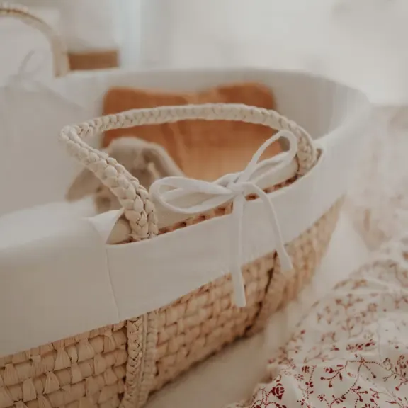 Wyściółka do Kosza Mojżesza Bawełna Organiczna Biała z Msiem — Ahojbaby