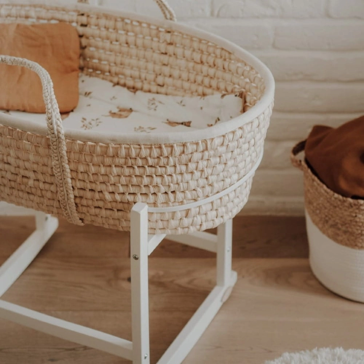 Kołyska do Kosza Mojżesza Biała z Boku — Ahojbaby