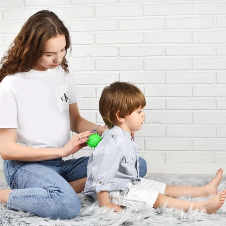 Piłeczki Sensoryczne 5 szt. Pudełko - Mom's Care