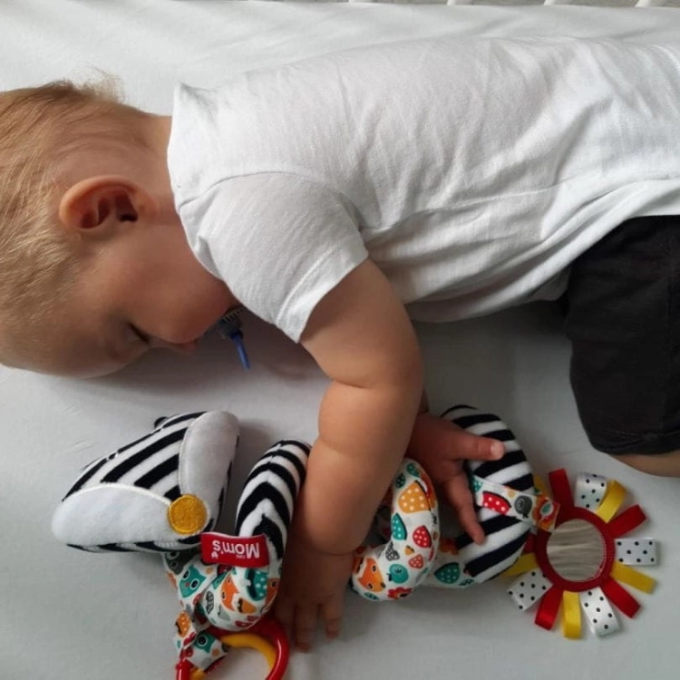 Spiralka Zawieszka na Wózek Biało-Czarna Lisek - Mom's Care
