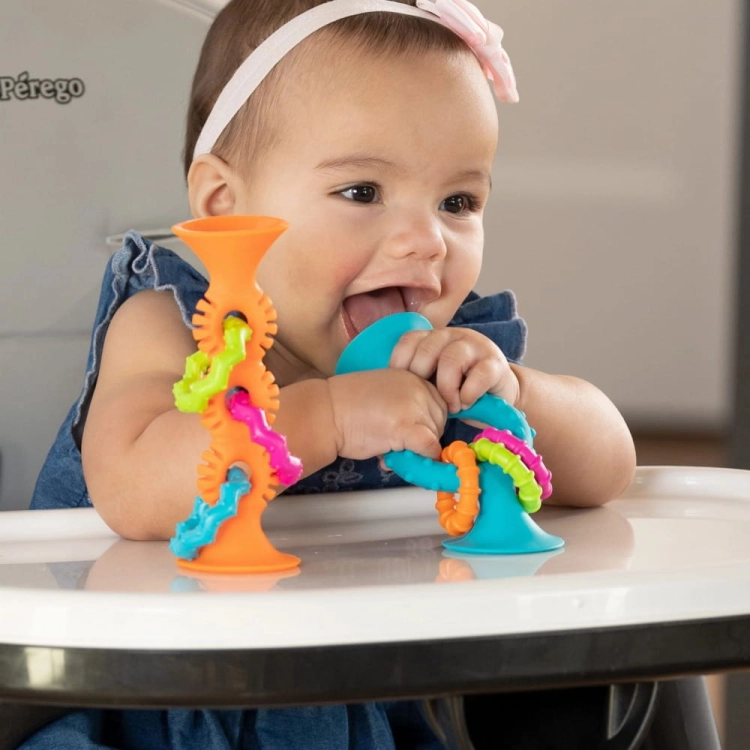 Grzechotko-gryzak z Przyssawką Niebieski — Fat Brain Toys