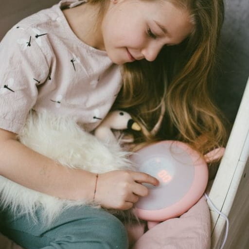 Lampka Nocna Dla Dzieci Stojąca Budzik Różowy Królik — Rabbit and Friends