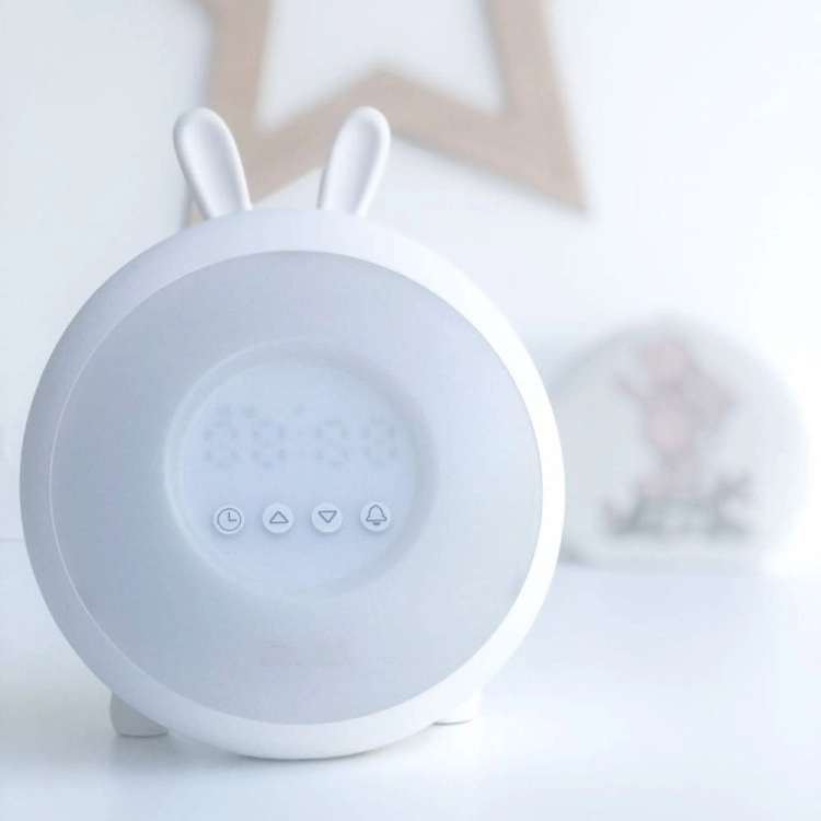 Lampka Nocna Dla Dzieci Stojąca Budzik Biały Królik — Rabbit and Friends