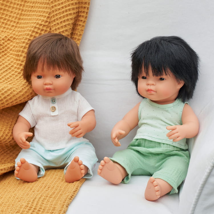 Lalka Chłopiec Europejczyk Brązowe Włosy 38cm Miniland Doll