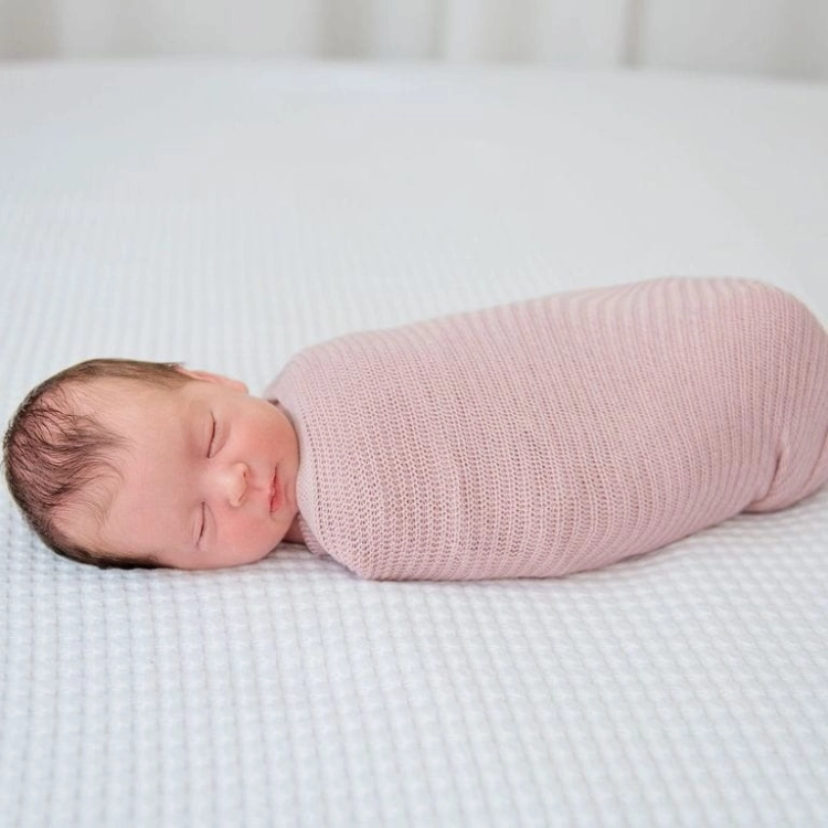 Otulacz Bambusowy dla Niemowlaka Lullalove Pudrowy Róż