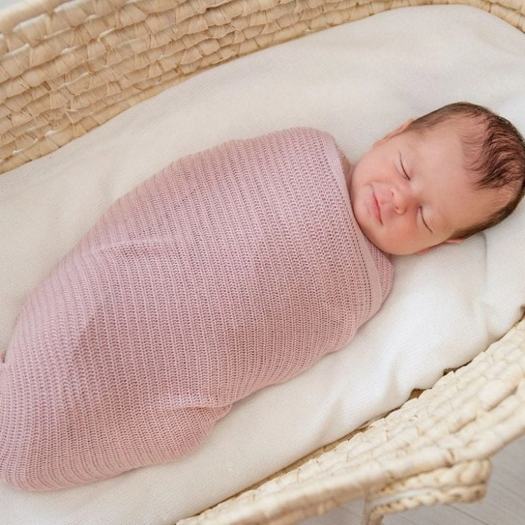 Otulacz Bambusowy dla Niemowlaka Lullalove Pudrowy Róż