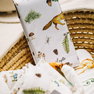 Mata do Przewijania Składana Layette Woods