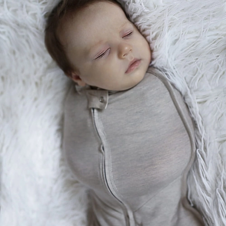 Otulacz dla Niemowlaka z Czapeczką First Step Melanżowy Jasny Szary - Sleepee