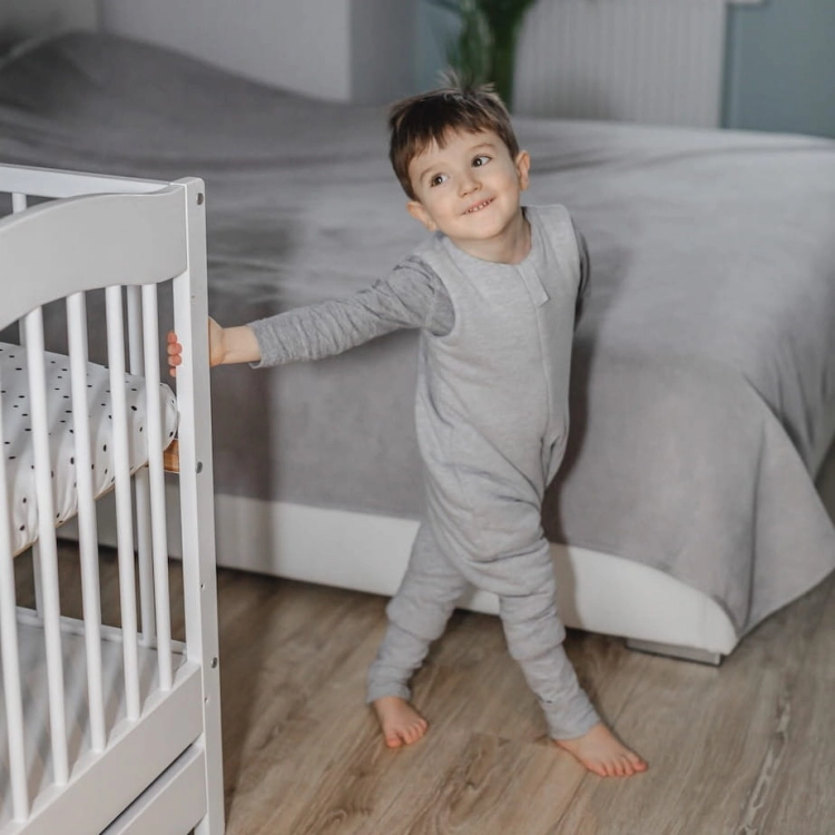 Śpiworek Niemowlęcy do Spania Dwustronny z Nóżkami Melanżowy Róż 1-2 Lata — Sleepee