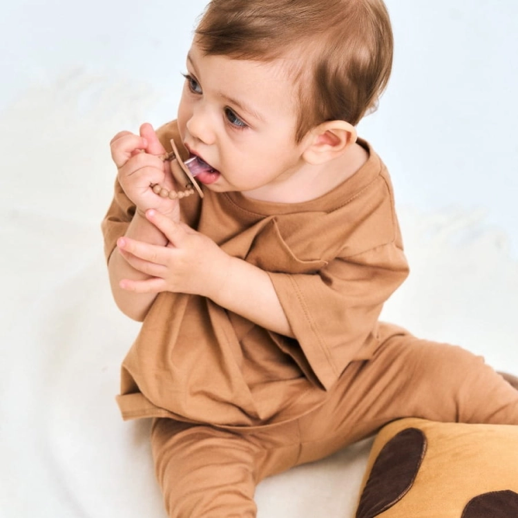 Smoczek pozycjonujący - Milk Hazelnut / LUU Kids