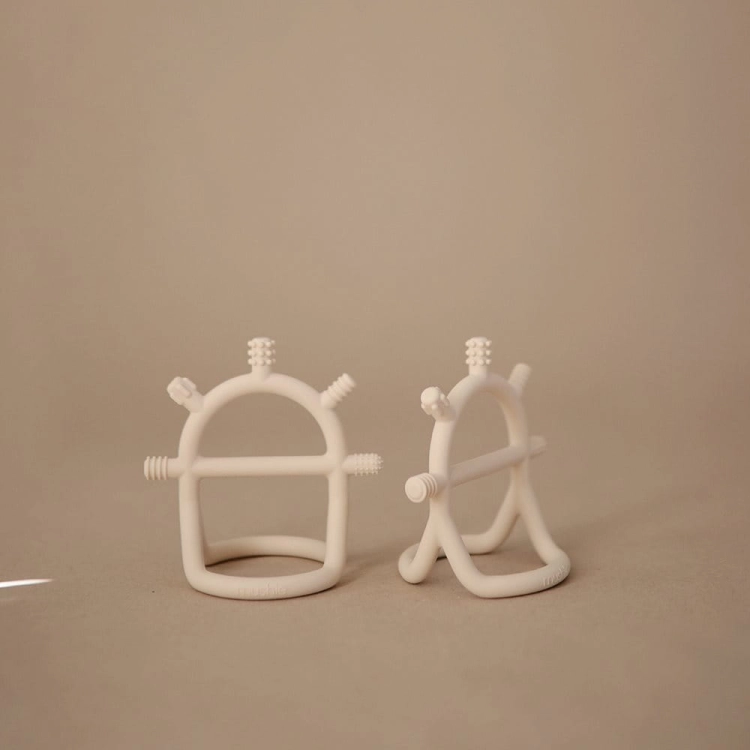 Gryzak Sensoryczny No-Drop – Shifting Sand / Mushie