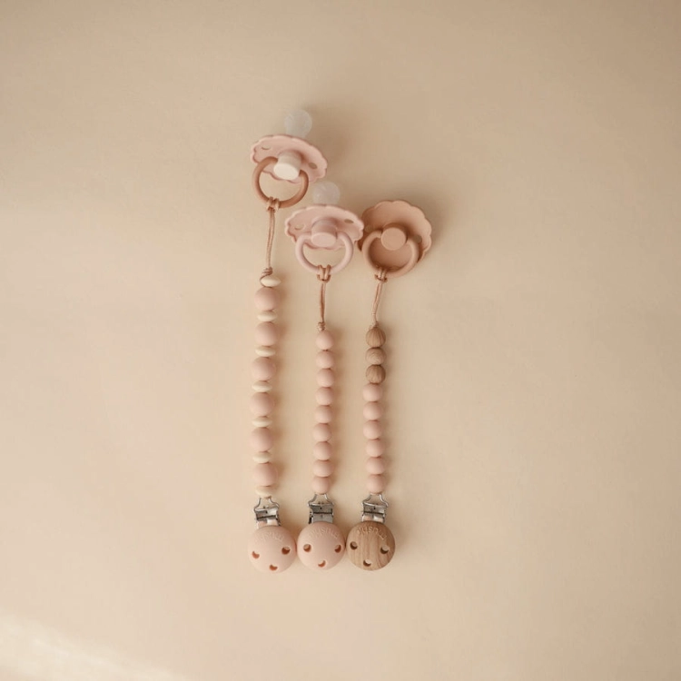 Zawieszka koralikowa na smoczek Eva - Blush / Mushie