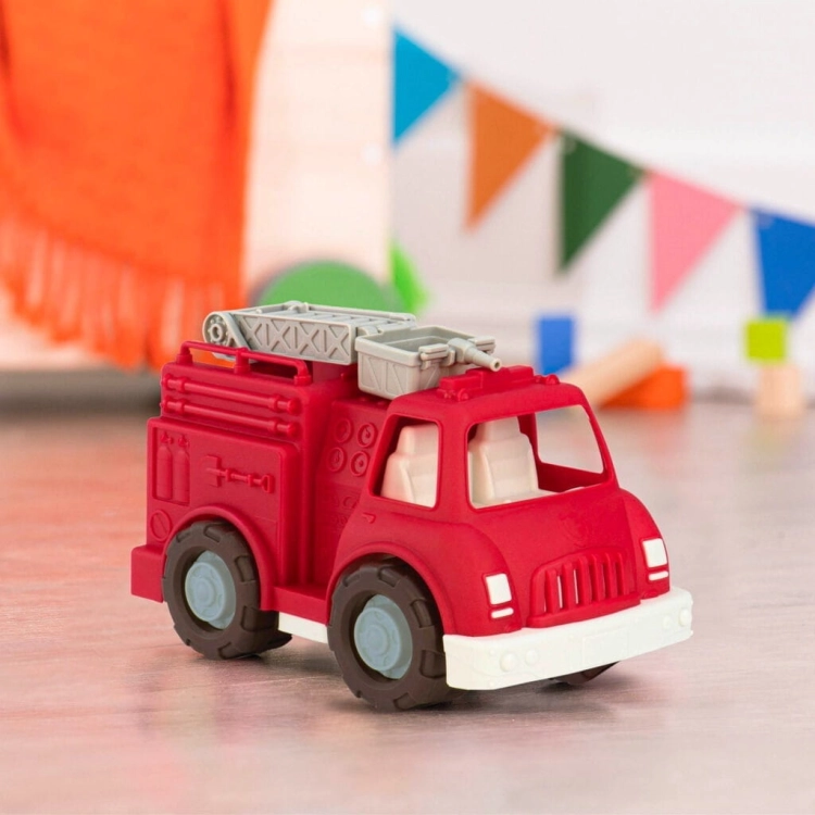 Solidny wóz strażacki B.toys bez BPA i metalowych części