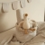 Niemowlę bezpiecznie spowite w otulacz muślinowy Little Dutch Pure Soft Beige