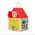 Domek z zamkami Unlock & Learn Box B.toys – drewniany domek z czerwonym dachem, zamkami i figurkami zwierząt, zabawka edukacyjna dla dzieci