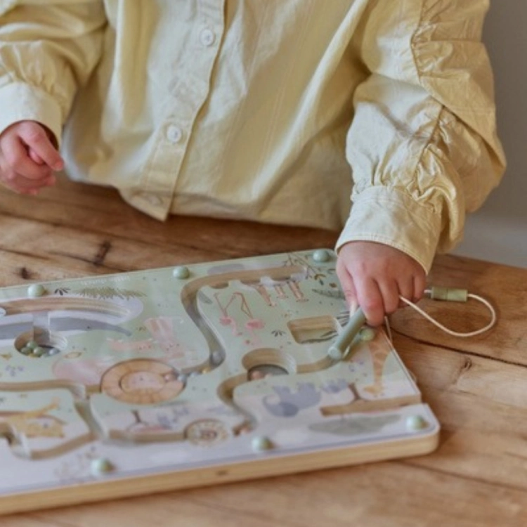 Labirynt magnetyczny Little Dutch Safari Friends — drewniana tablica z kolorowymi kulkami i rysikiem na sznurku