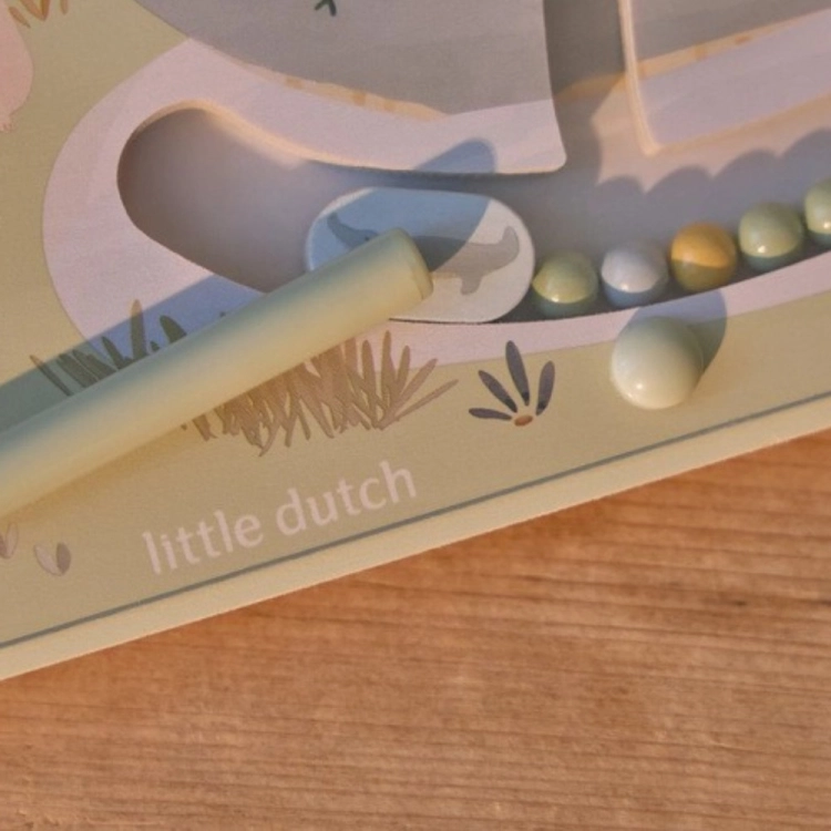 Labirynt magnetyczny Little Dutch Safari Friends z rysikiem schowanym w uchwycie i kulkami w torach