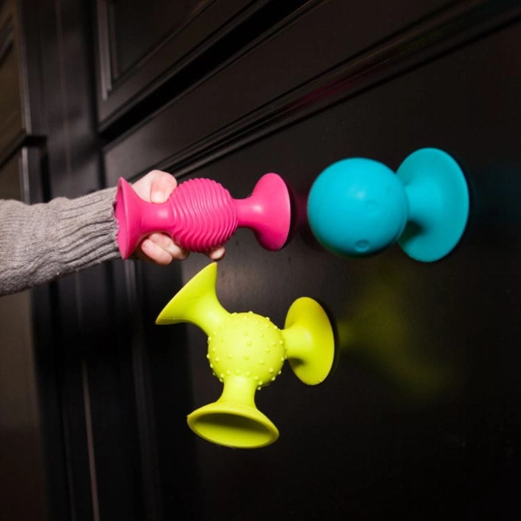 Bobo Przyssawki 3 Grzechotki Gryzaki — Fat Brain Toys