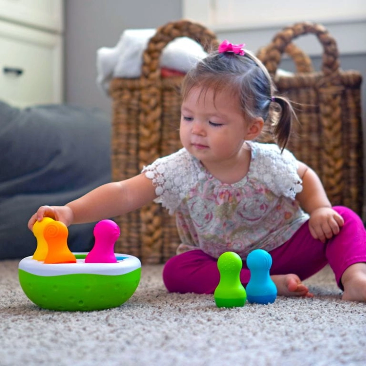 Sorter Kształtów dla Dziecka Zabawka Manipulacyjna Sorter Wańki Wstańki — Fat Brain Toys