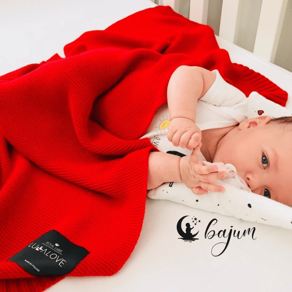 Jaki kocyk na zimę dla niemowlaka wybrać?