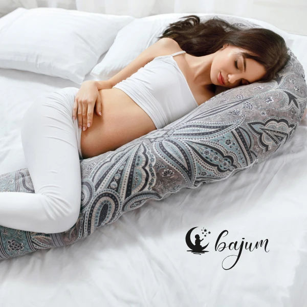 Czy poduszka ciążowa to niezbędny element wyprawki?