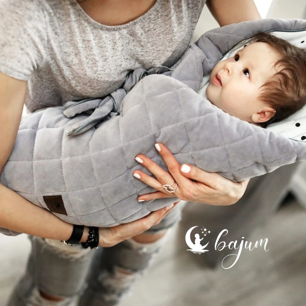 Czym jest rożek niemowlęcy i dlaczego warto go wybrać jako element wyprawki?