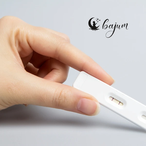 Jak wygląda śluz na początku ciąży, a jak śluz przed okresem? Poznaj pierwsze objawy zapłodnienia